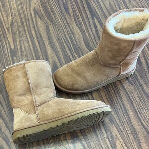 UGG Classic men’s Tan Suede Boots